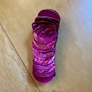 PINK SHELL DISC BEADED STRETCH BRACELET ON ELASTIC PINK SHELL MATERIAL